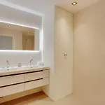 アパート Charming With Ac & Balcony
