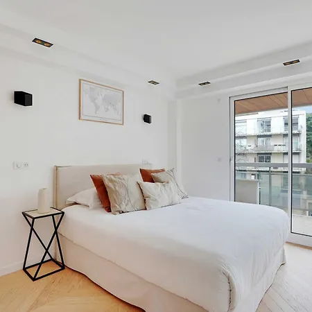 Appartement Charming With Ac & Balcony Suresnes