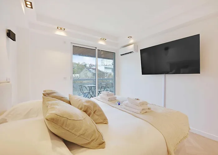 Appartamento Charming With Ac & Balcony Suresnes