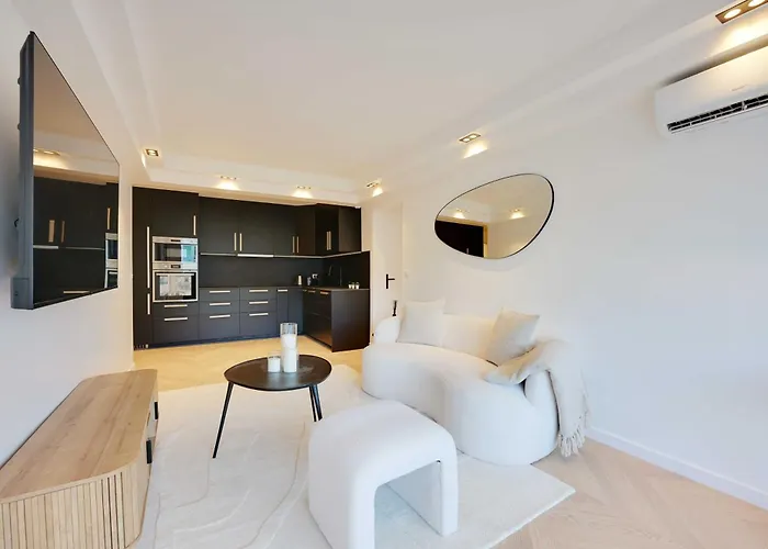 Appartamento Charming With Ac & Balcony Suresnes