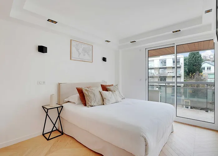 Appartement Charming With Ac & Balcony Suresnes