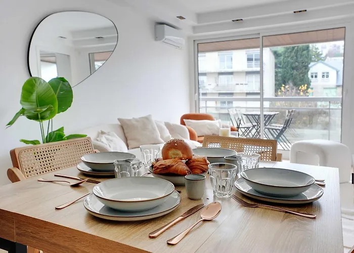 Appartement Charming With Ac & Balcony Suresnes
